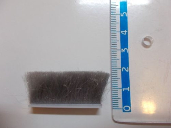 Bürstendichtung in grau, Fußbreite 0,67 mm, Bürstenhöhe incl. Trägerfuss 18 mm, 11111, R022/1