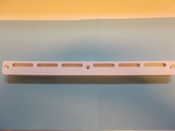 Regel-Air Fensterfalzlüfter Nr. 24 FL weiß für Holzfenster IV 68- IV 98, einseitig 8 mm Radius