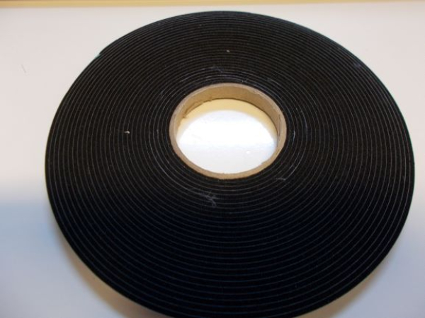 ZK-Streifen 2 x 9 mm, EPDM, einseitig selbstklebend (Montagehilfe), schwarz, Rolle a 10 m, R024/1